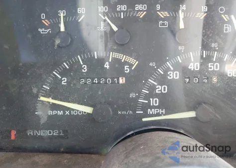 1993 Chevrolet Suburban K1500 из США, поврежденный, VIN 1GNFK16K4PJ376957